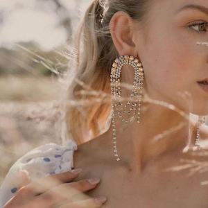 Pendientes Versátiles para Vestido de Fiesta o Boda, Estilo Europeo Americano, Nueva Serie de Cadena con Garras, Diseño Exagerado con Diamantes de Imitación, Moda - Product Image 2