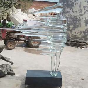 Esculturas <span class=keywords><strong>de</strong></span> Resina Transparente Personalizables <span class=keywords><strong>de</strong></span> Chicas Fuertes en el Viento - Product Image 4