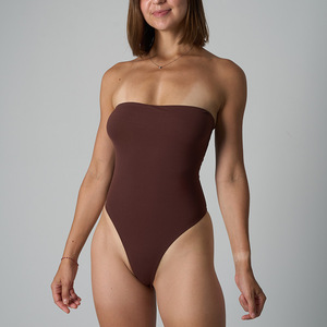 Mono Deportivo SUHE con Tirantes Desmontables, Ajuste Delgado, Tejido de Nylon y Spandex, Transpirable, Control de Abdomen y Absorción de Sudor - Product Image 4
