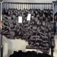 Lots de Cheveux Naturels Bruts Birmans et Vietnamiens en Gros – Cheveux Humains Vierges Non Traités à Cuticules Intactes – Ondulations Birmans Naturelles