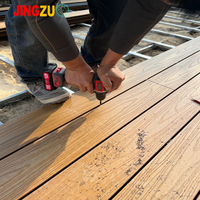 Revêtement de terrasse en composite bois-plastique résistant aux intempéries, aspect bois 3D embossé, revêtement de sol WPC à emboîtement pour patio, jardin, terrasse