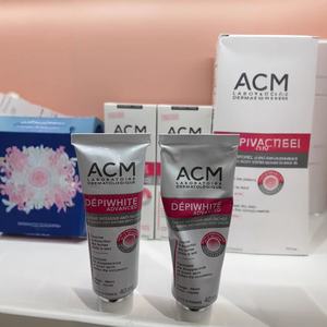 France Amour Poésie Charmant Éclaircissant Rétinol Acide Kojique Hydratant Sérum Couleur de <span class=keywords><strong>la</strong></span> peau Dessalement - Product Image 3