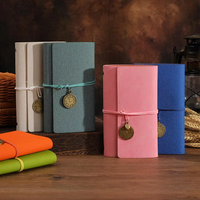 Carnet de voyage A6 personnalisé avec logo, rechargeable, à feuilles mobiles, avec breloques horloge