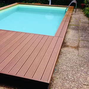 A máquina de deck antiderrapante para piso de piso, furos quadrados, 140*30mm, produz placas de deck composto wpc