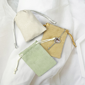Bolsa y Caja de Embalaje para Joyería al por Mayor, con Logotipo Personalizado, para Regalo de Colgantes, con Bolsa de Joyería de Gamuza de un Solo Lado - Product Image 1