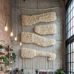 Décoration murale en macramé en laine islandaise recyclée de style Art déco avec bordure à franges pour la décoration de café, de chambre, cadeaux de mariage et d'anniversaire - Product Image 1