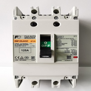 Interruptor Automático Miniatura Fujiau Break BW125JAGC 3P 125A, Carcasa Moldeada, 400V, Curva D, Montaje en Riel - Product Image 3