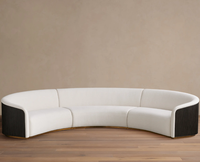 Canapé modulaire incurvé avec tissu bouclé, design demi-lune en 3 parties, côtés en bois cannelé, base en métal doré, luxe