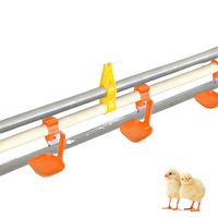 Abreuvoirs automatiques en plastique pour poulets, état neuf, avec design à tétine, débit élevé, pour usage en élevage avicole, garantie de 3 mois