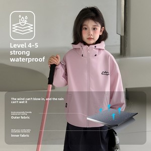Manteau de printemps-automne pour filles 2026, nouveau style occidental, veste <span class=keywords><strong>coupe</strong></span>-<span class=keywords><strong>vent</strong></span> imperméable à capuche pour <span class=keywords><strong>enfants</strong></span>, résistante et tendance - Product Image 4