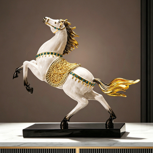 Statue d'Ornement Cheval en Résine, Crinière Dorée, Décoration de Bureau et Salon, Cadeau de Pendaison de Crémaillère et d'Ouverture d'Entreprise - Product Image 3