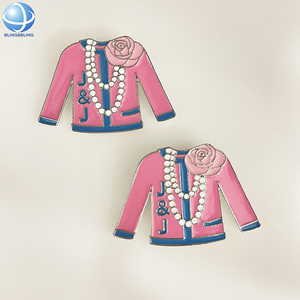 Spilla da bavero JJOA con catena di perle e nappa, ciondolo con lettere JJ in cristallo rosa e blu, spilla per gioielli della confraternita Jack and Jill of America - Product Image 6