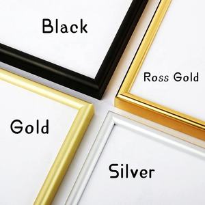 Cadre <span class=keywords><strong>photo</strong></span> <span class=keywords><strong>en</strong></span> métal noir à bordure fine avec passe-partout blanc, écologique, moderne et <span class=keywords><strong>minimaliste</strong></span>, pour affiches d'art linéaire, idéal pour l'affichage mural <span class=keywords><strong>en</strong></span> portrait - Product Image 3