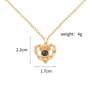 Collana con Ciondolo a Forma di Cuore e Rosa con Proiezione Foto Personalizzata in Zirconi, Gioielli alla Moda per Feste - Product Image 5