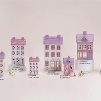 Ornement de maison en céramique moderne et coloré, maison en céramique peinte à la main, maison de village personnalisable, décorations colorées pour la maison