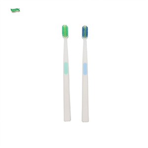 <span class=keywords><strong>Brosse</strong></span> <span class=keywords><strong>à</strong></span> dents <span class=keywords><strong>orthodontique</strong></span> en forme de U avec manche en PP+TPR, certifiée CE, logo personnalisé et service OEM pour usage domestique - Product Image 1