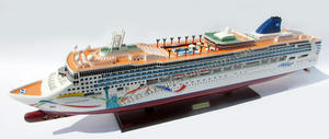 Maqueta de Barco de Crucero Norwegian Dawn, Modelo de Madera de Alta Calidad, Pintado a Mano, Estilo Náutico, Regalo Original para Decoración del Hogar - Product Image 2