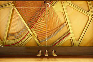 Piano d'occasion YAMAHA U300 à prix raisonnable, prix professionnel pour les sols - Product Image 5