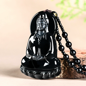 Collier pendentif en jade émeraude naturel, statue de Bouddha Guanyin, vase simple en jade, pendentif vert émeraude - Product Image 1