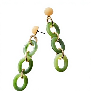 Boucles d'oreilles créoles classiques pour femme, en résine acrylique, motifs cercle et triangle bleus, bijoux de fête tendance et légers - Product Image 3
