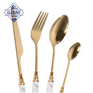 18/10 Vàng 24 Miếng Thép Không Gỉ Dao Kéo Thiết Lập Tinh Tế Flatware Thiết Lập Gốm Bằng Đá Cẩm Thạch Trắng Xử Lý Với Giá Dịch Vụ 6 Người - Product Image 5