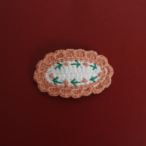 للبيع بالجملة مشابك شعر رخيصة من الدانتيل الأبيض مطرزة بالزهور بتصميم لطيف كروشيه كرز زهري اصنعها بنفسك لهدايا الفتيات - Product Image 5