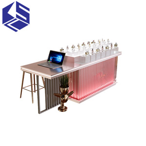 Espositore Moderno Personalizzato in Metallo per Negozi di Cosmetici con Molteplici Scomparti - Product Image 5