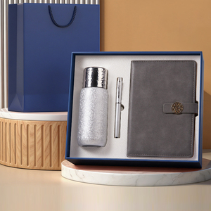Set de Regalo Ejecutivo 4 en 1 con Libreta de Cuero, Termo, Bolígrafo y Paraguas Plegable, Kit de Bienvenida Empresarial, Regalo Corporativo - Product Image 5