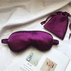 Juego de dormir de tres piezas de seda sintética Sade al por mayor, caja de regalo con funda de almohada y antifaz para el hogar - Product Image 6