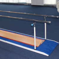 Barres parallèles en acier avec plaque de correction pour l'entraînement des membres inférieurs et l'entraînement à l'équilibre avec accessoires