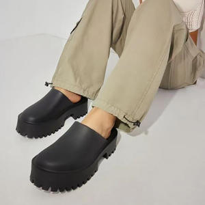 Mules et sabots pour femmes personnalisés, en EVA épais, imperméables, à bout fermé, style mode, plateforme, pour l'automne, la plage et le sport, vente en gros à prix abordable - Product Image 4