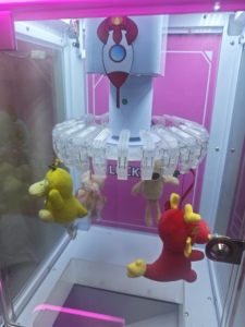Machines à prix miniatures personnalisées en métal et plastique pour espaces intérieurs, jeux à joystick à monnayeur, en anglais, pour centres commerciaux - Product Image 2