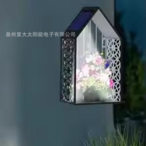 Estante de Pared Solar con Forma de Flor y Luz, Jardinera Decorativa de Hierro para Exteriores, Diseño Vertical con Forma de Casa - Product Image 2