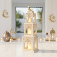 Lanternes en métal et verre faites à la main de couleur beige pour le Ramadan 2027, avec 3 niveaux et un design en forme de croissant de lune pour la maison et les événements
