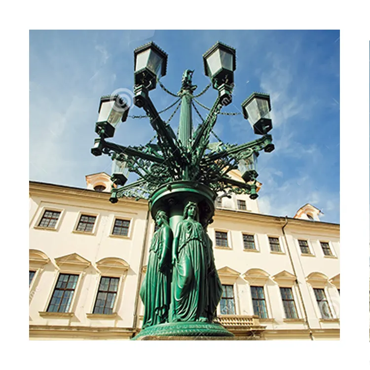Straße Dekoration im freien Große Luxus Schmiedeeisen Gusseisen Viktorianischen Lampe Post Mit Frau Statuen