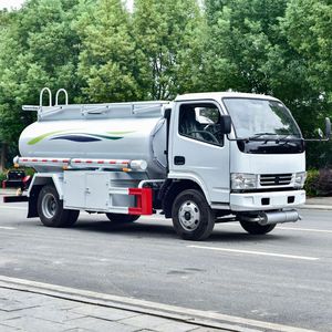 Camion-citerne à carburant diesel/essence 4x2 de 5000 L, distributeur d'huile mobile, camion-citerne de ravitaillement en déplacement, en vente – Meilleures ventes - Product Image 2