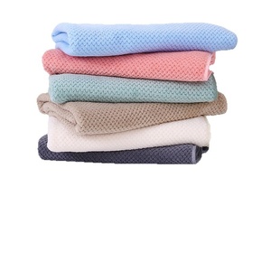 Serviette de bain en <span class=keywords><strong>coton</strong></span> écologique pour animaux de compagnie Serviette Teddy <span class=keywords><strong>Bichon</strong></span> et chat à séchage rapide avec cheveux antiadhésifs Accessoire de bain absorbant épaissi - Product Image 1