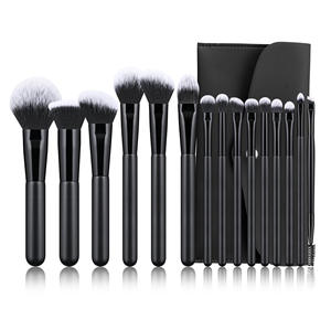 Juego de 15 Brochas de Maquillaje de Alta Calidad con Logotipo Privado YRX, Brochas Profesionales para Ojos, Rostro y Base, Mango de Madera, Color Negro - Product Image 4