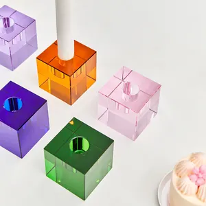 Popular Atacado Multi Color Pequeno Cristal Castiçal Home Table Decor Praça De Vidro De Cristal Castiçais