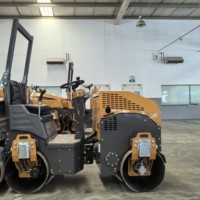 Compacteur de terrassement à double tambour vibratoire de 1,2 tonne, moteur Honda LZ1200, pompe hydraulique Huade, haute efficacité, puissance de 9,7 kW