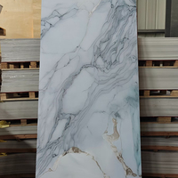 Panneaux muraux en PVC antistatiques, imperméables et insonorisés, mur de fond de canapé décoratif pour la maison en cristal de carbone en WPC