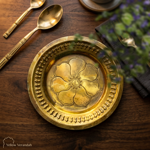 Plato Decorativo de Metal Grabado a Mano con Diseño de Plantas, Platos para Fiestas - Product Image 6