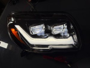 Faro Anteriore a LED Personalizzato Raymond con Doppio Fascio Luminoso per Toyota 4Runner 2003-2005 2006-2009 - Product Image 4