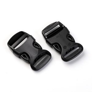 หัวเข็มขัดพลาสติกปรับได้ขนาดเส้นผ่านศูนย์กลางภายใน 25 มม. สีดำ รูปตัว D สำหรับกระเป๋าเป้ กระเป๋า กระเป๋านักเรียน - Product Image 1