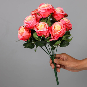 Vente en gros de bouquets de fleurs artificielles de haute qualité à 9 têtes, bouquet de roses en soie - Product Image 2