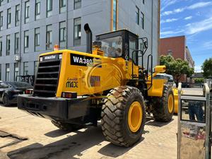 Cargadora de Ruedas Usada Kumatsu WA380, Eficiente en Consumo de Combustible y Potente, para Minería, Canteras y Movimiento de Tierras Pesadas - Product Image 3