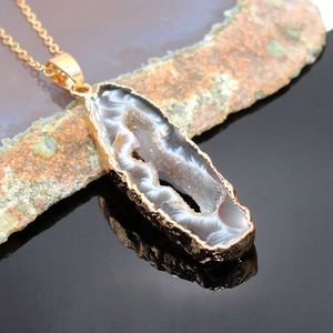 Agate naturelle Géode Pendentif Cristaux Pierres de Guérison Agate Rough Galvanoplastie Pendentif Collier DIY Bijoux Accessoires - Product Image 2