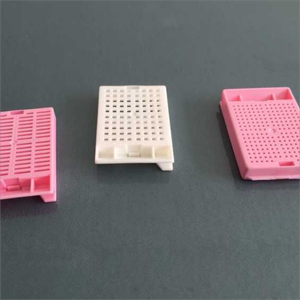 Casete de incrustación de tejido multicolor para sujetar la muestra de biopsia de forma segura - Product Image 3