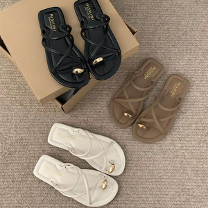 Sandales décontractées légères et confortables à lanières croisées et boucle d'orteil, couleur unie, pour femme, collection été 2026 - Product Image 1