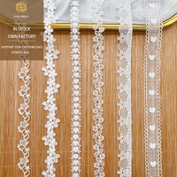 Dentelle brodée à code-barres hydrosoluble en polyester satiné à motifs floraux pour accessoires vestimentaires féminins – Vente directe usine